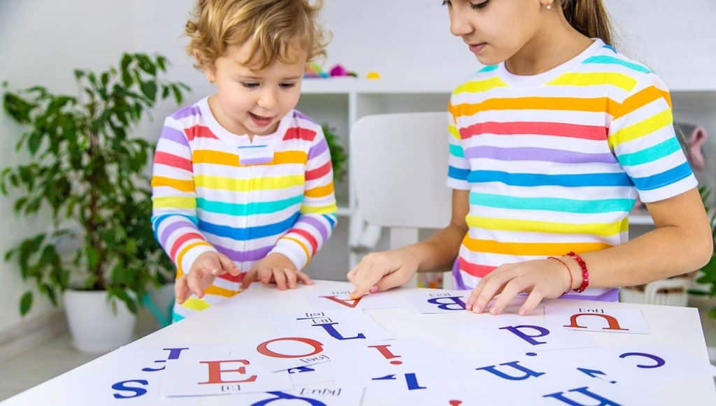 Learning to Read: Phonics vs. Sight Words | SHICHIDA at Home